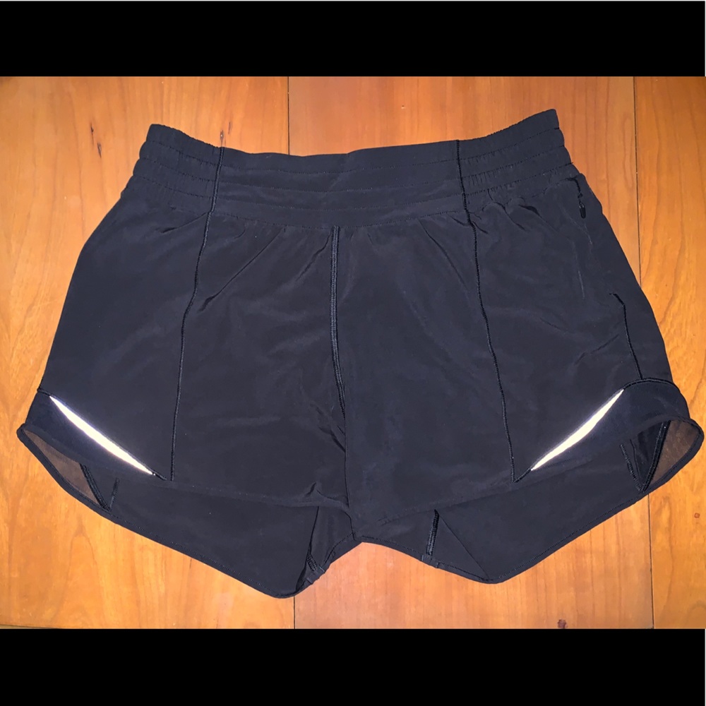 Lululemon Hotty Hot Shorts 4” | Black | 8 Tall |